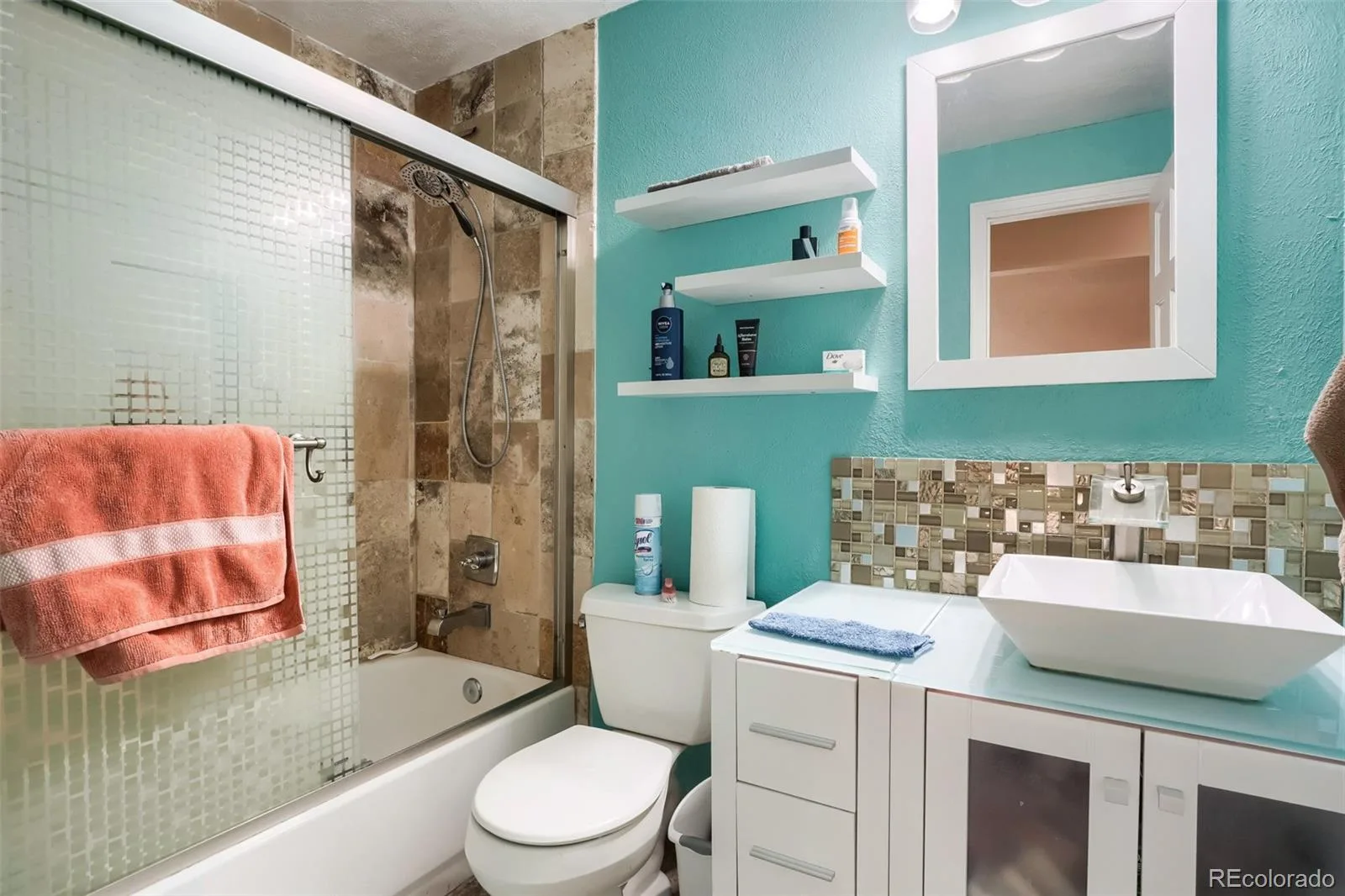 8901 W Radcliffe Place Littleton CO 80123 | MLS #REC5363930 08282026151530 1600 22