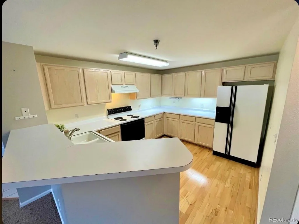 2575 S Syracuse Way #F102 Denver CO 80231 | MLS #REC5366266 08292026005843 1024 1