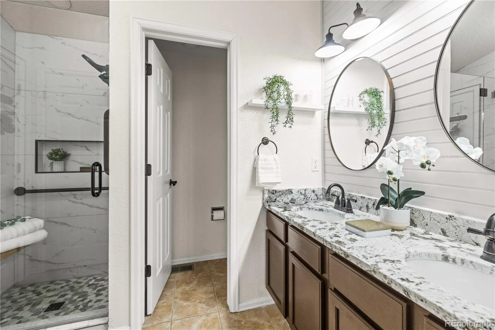 5351 S Lisbon Way Centennial CO 80015 MLS #REC5367799 05022026052316 1600 23