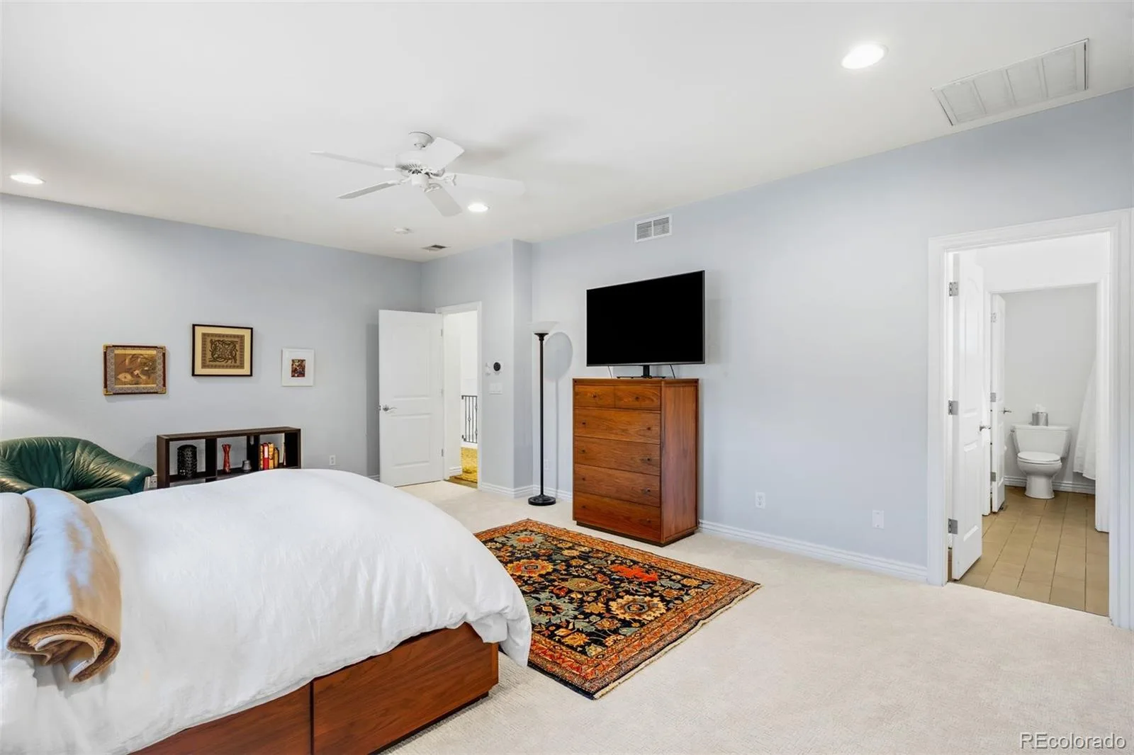 220 S Milwaukee Street Denver CO 80209 | MLS #REC5372028 10082026183939 1600 22