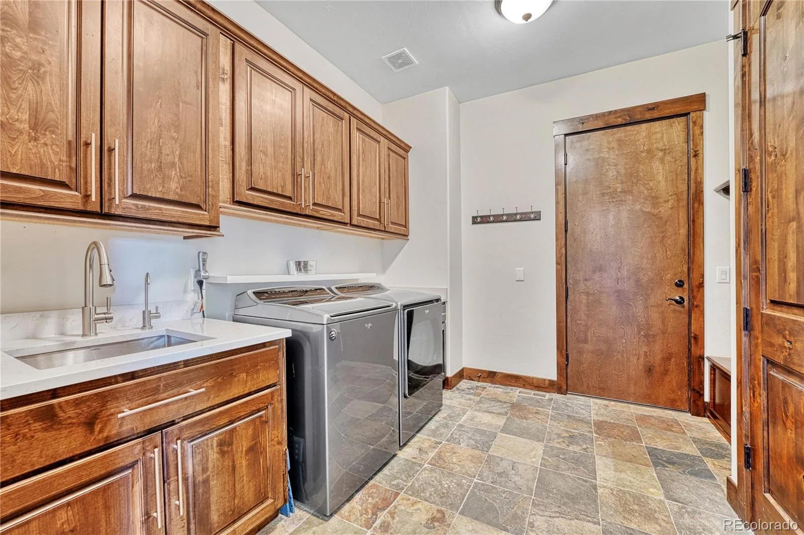 5656 Majestic Oak Way Parker CO 80134 | MLS #REC5373424 07072026223945 1600 17