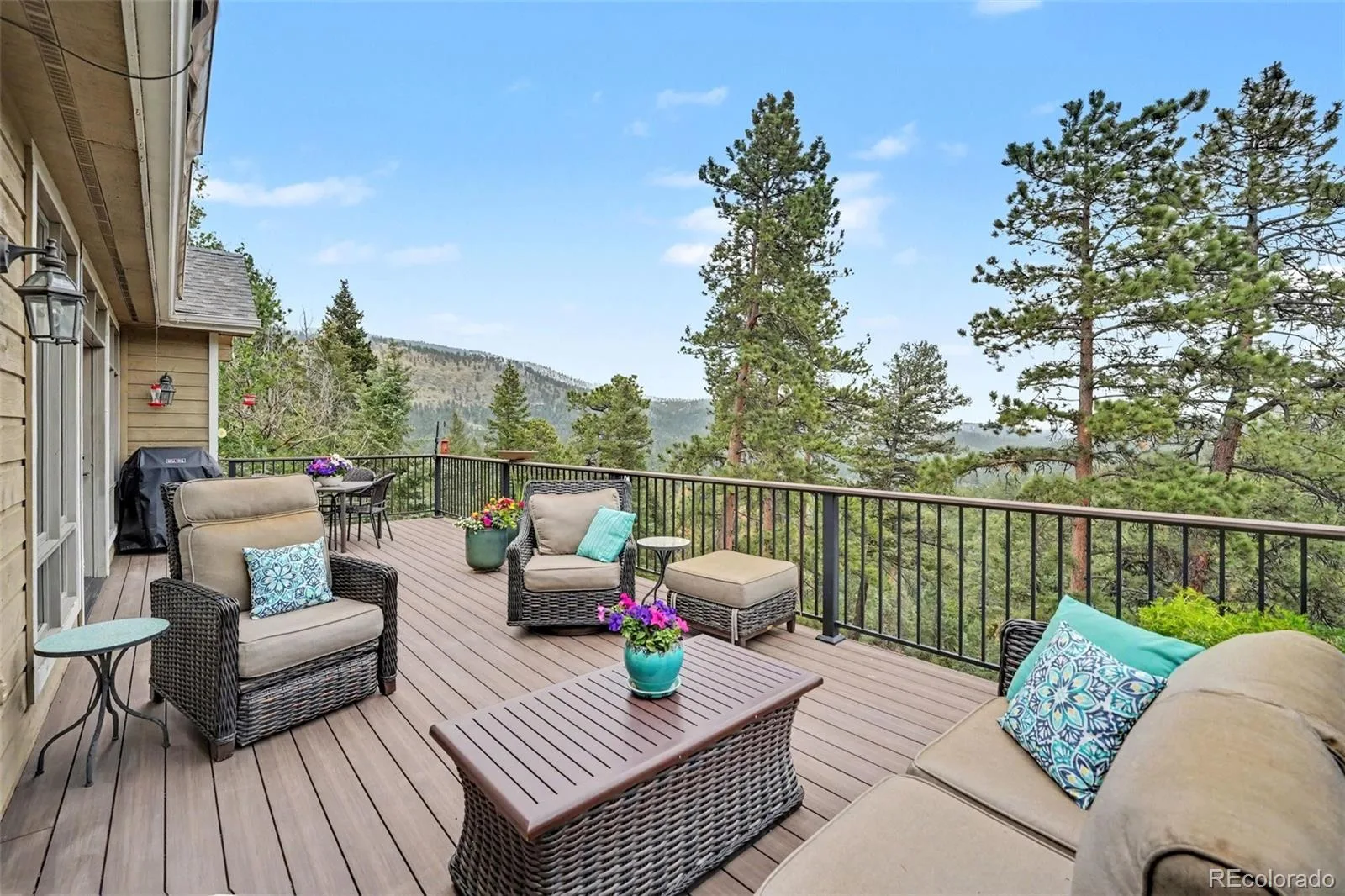 33926 Columbine Circle Evergreen CO 80439 | MLS #REC5373589 07032026164010 1600 32