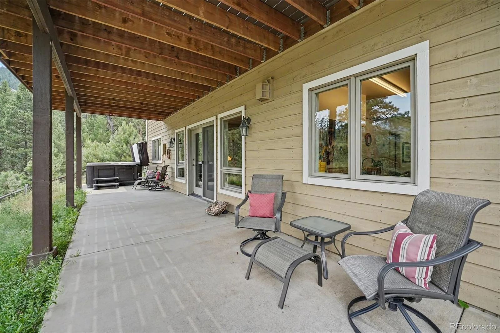 33926 Columbine Circle Evergreen CO 80439 | MLS #REC5373589 07032026164010 1600 34
