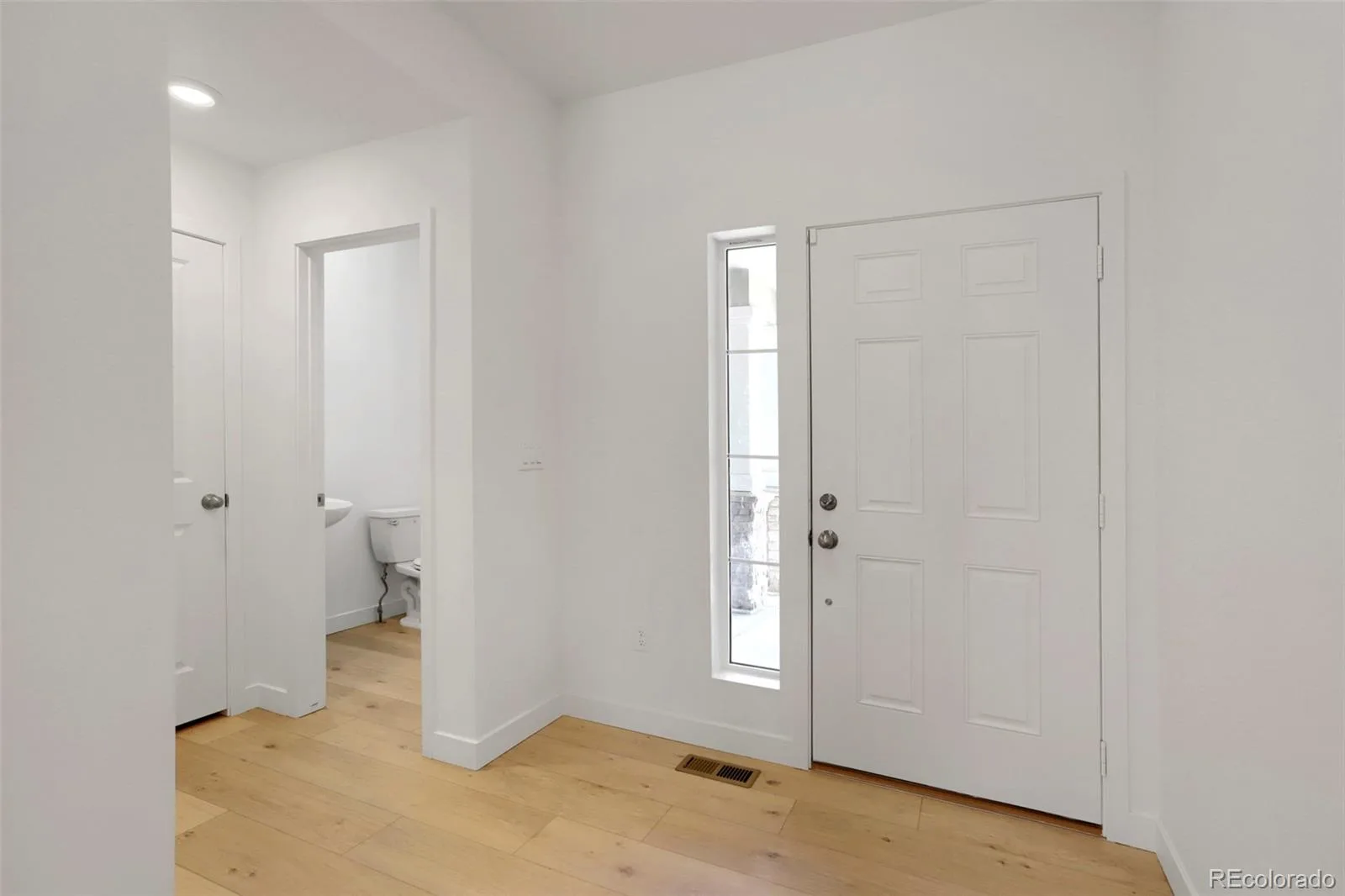 5581 Tamarack Avenue Longmont CO 80504 | MLS #REC5375544 08072026144059 1600 2