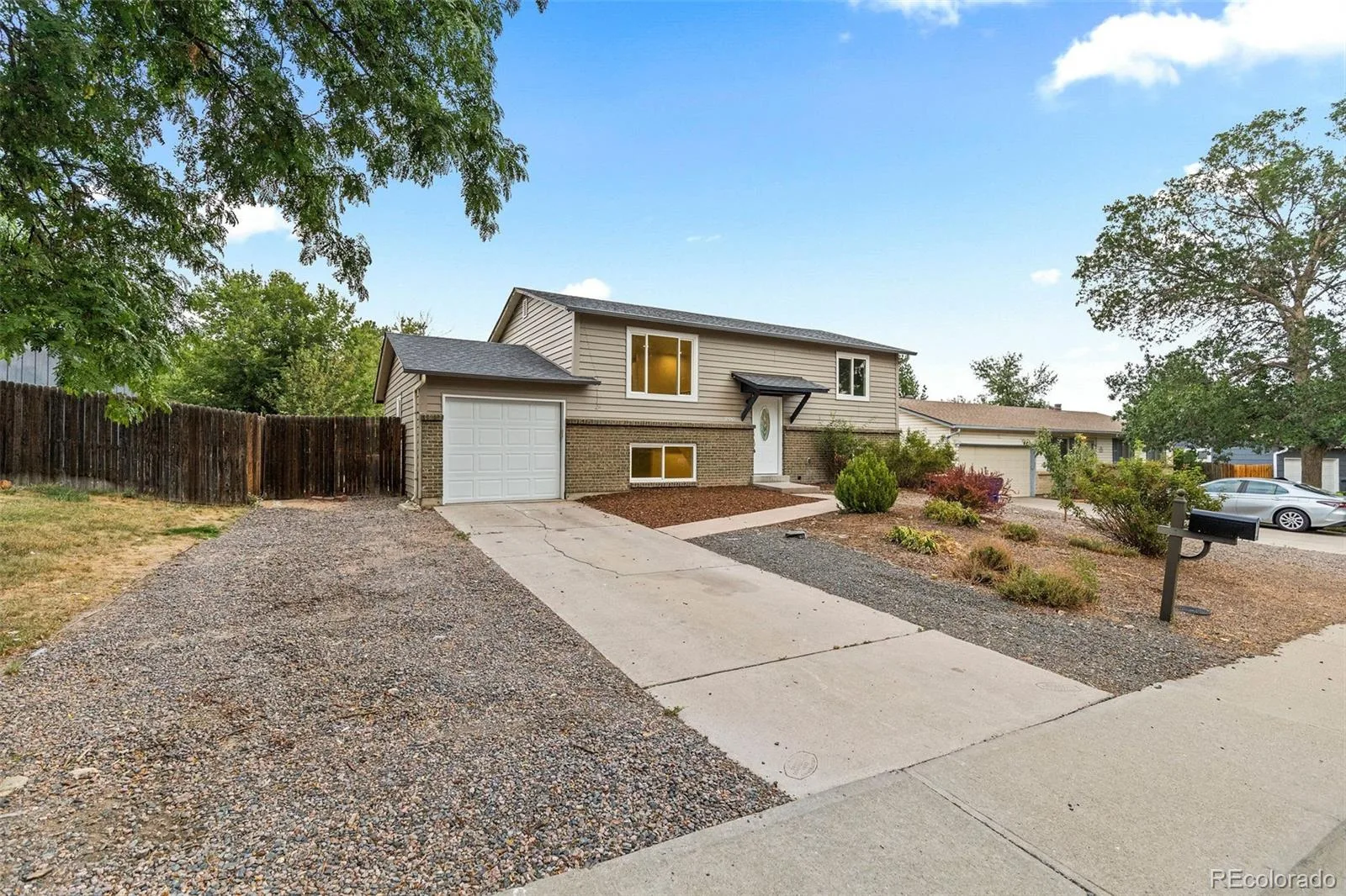 2882 S Mobile Street Aurora CO 80013 | MLS #REC5376523 08152026191741 1600 3