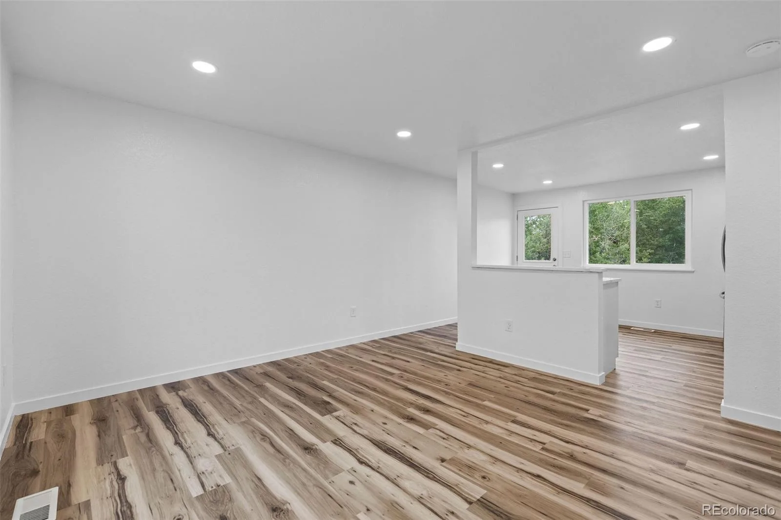 2882 S Mobile Street Aurora CO 80013 | MLS #REC5376523 08152026191741 1600 5