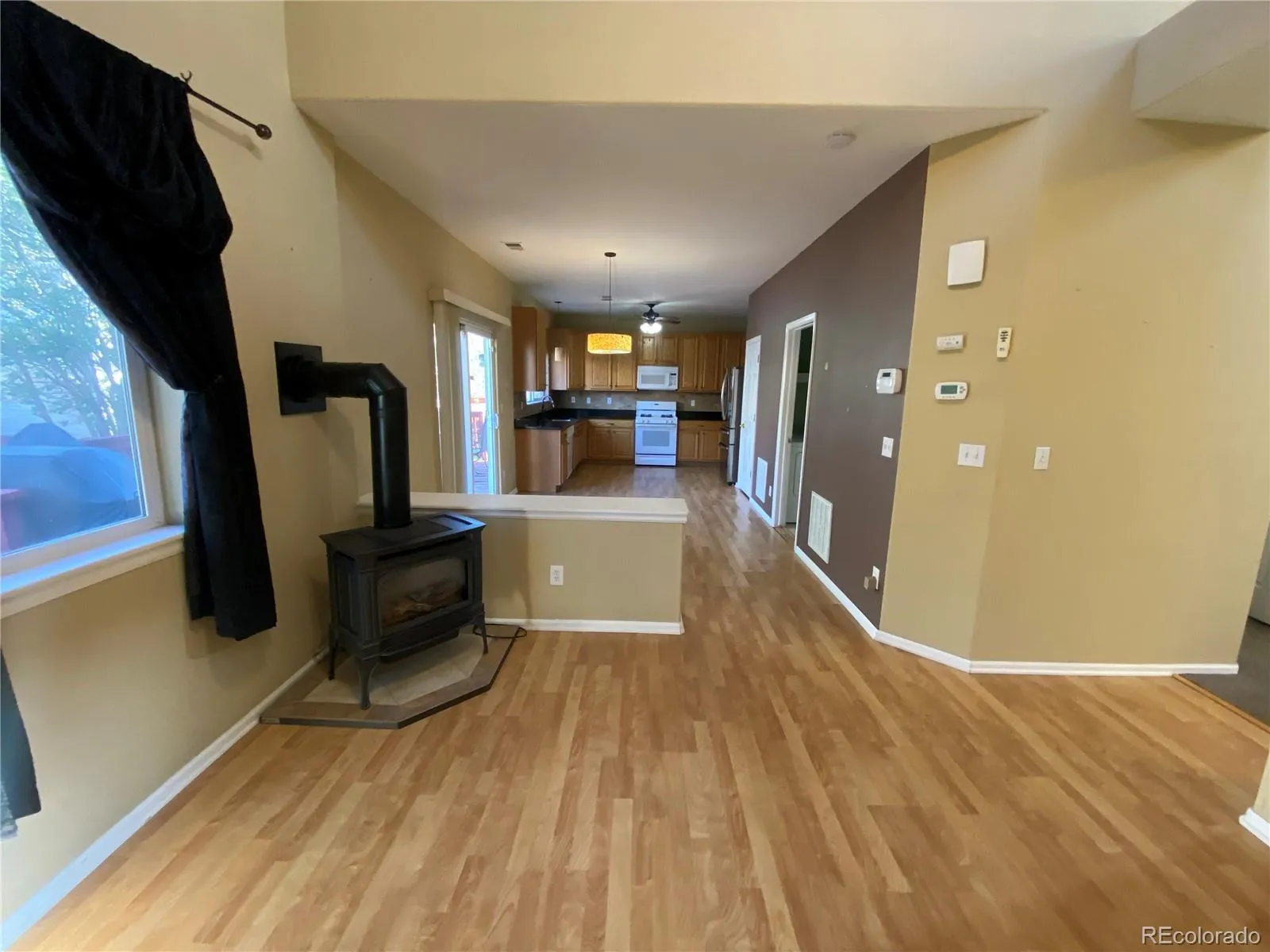 407 Ivory Circle Aurora CO 80011 MLS #REC5382011 04212026144914 1600 5