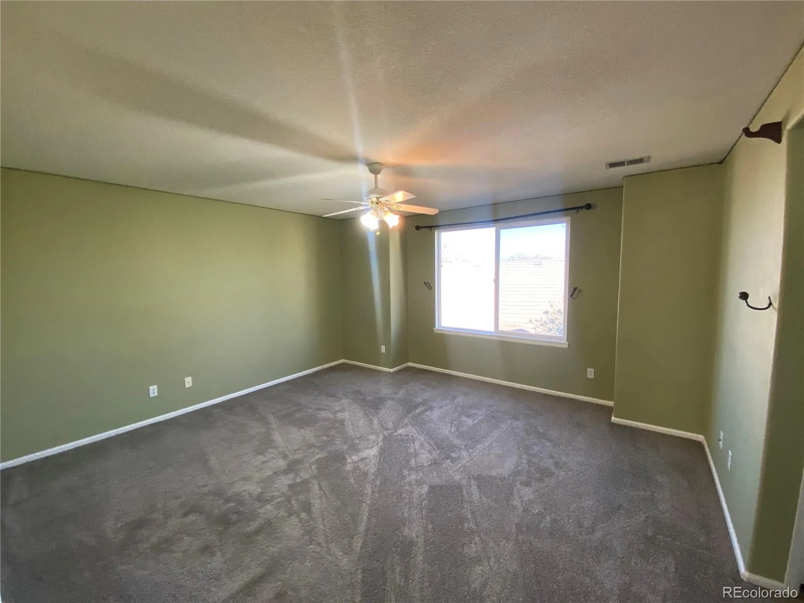 407 Ivory Circle Aurora CO 80011 MLS #REC5382011 04212026144914 1600 8