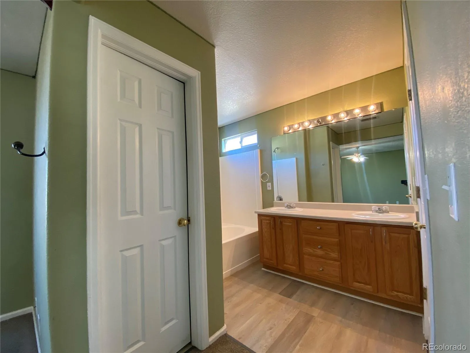 407 Ivory Circle Aurora CO 80011 MLS #REC5382011 04212026144914 1600 9