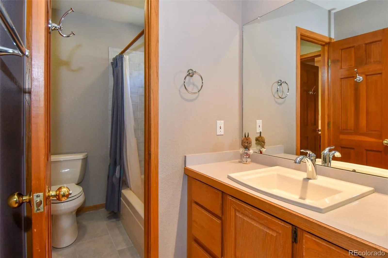 25758 Summergreen Lane Golden CO 80401 | MLS #REC5382990 06042026141748 1600 28
