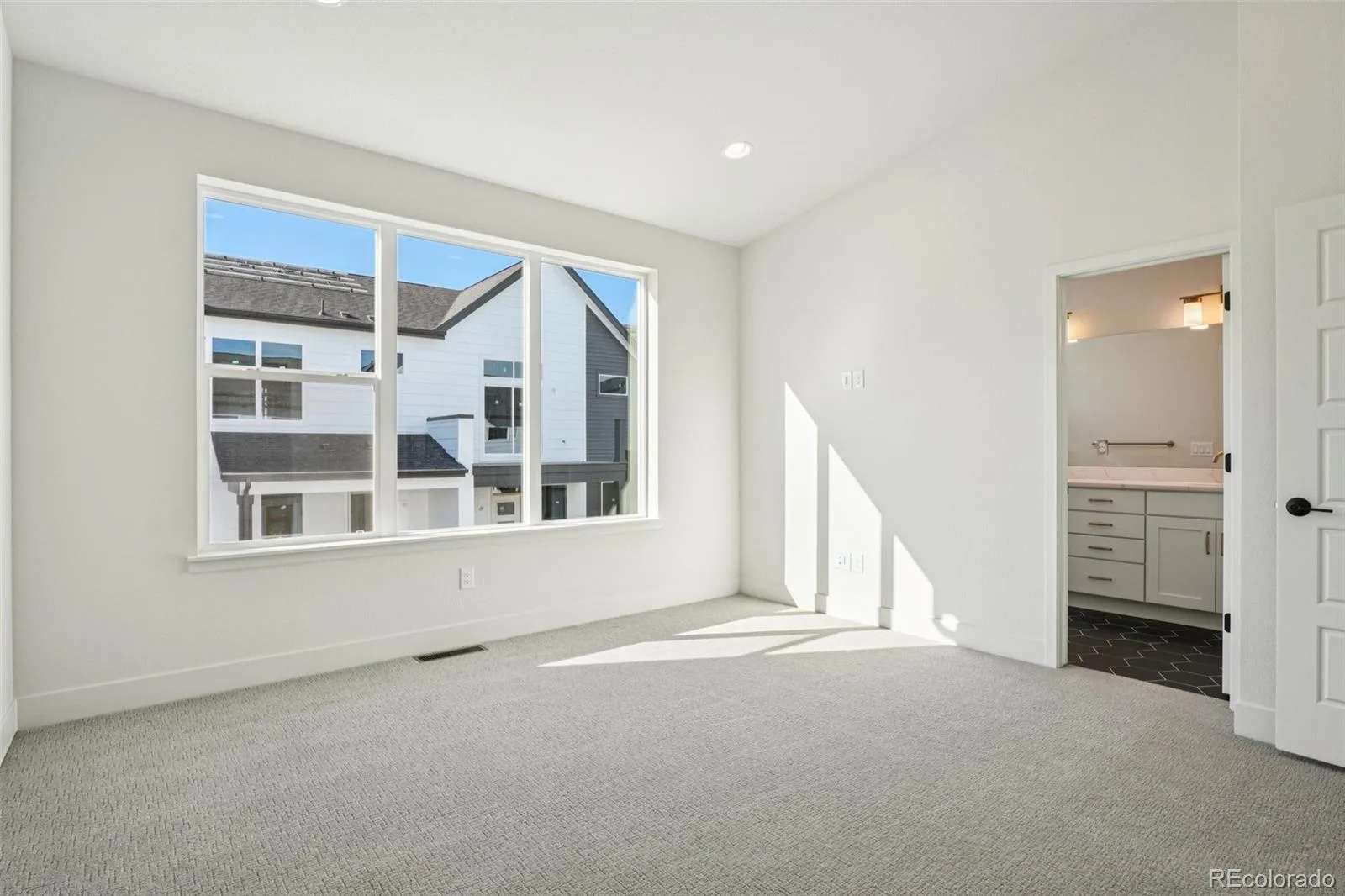 3126 W Bonfils Place Denver CO 80236 | MLS #REC5384953 06102026190233 1600 15