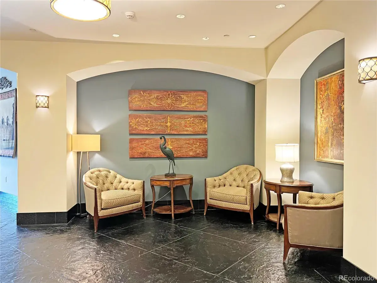 10102025183004 1200 35