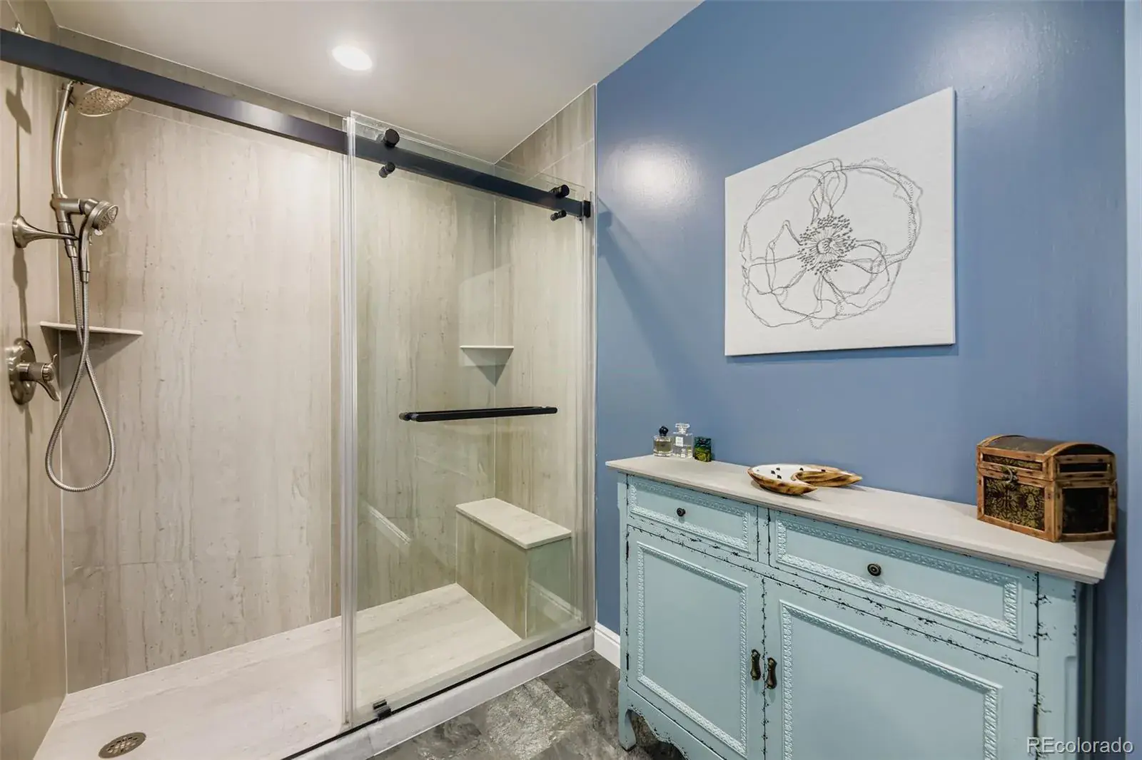 10102025183004 1600 17