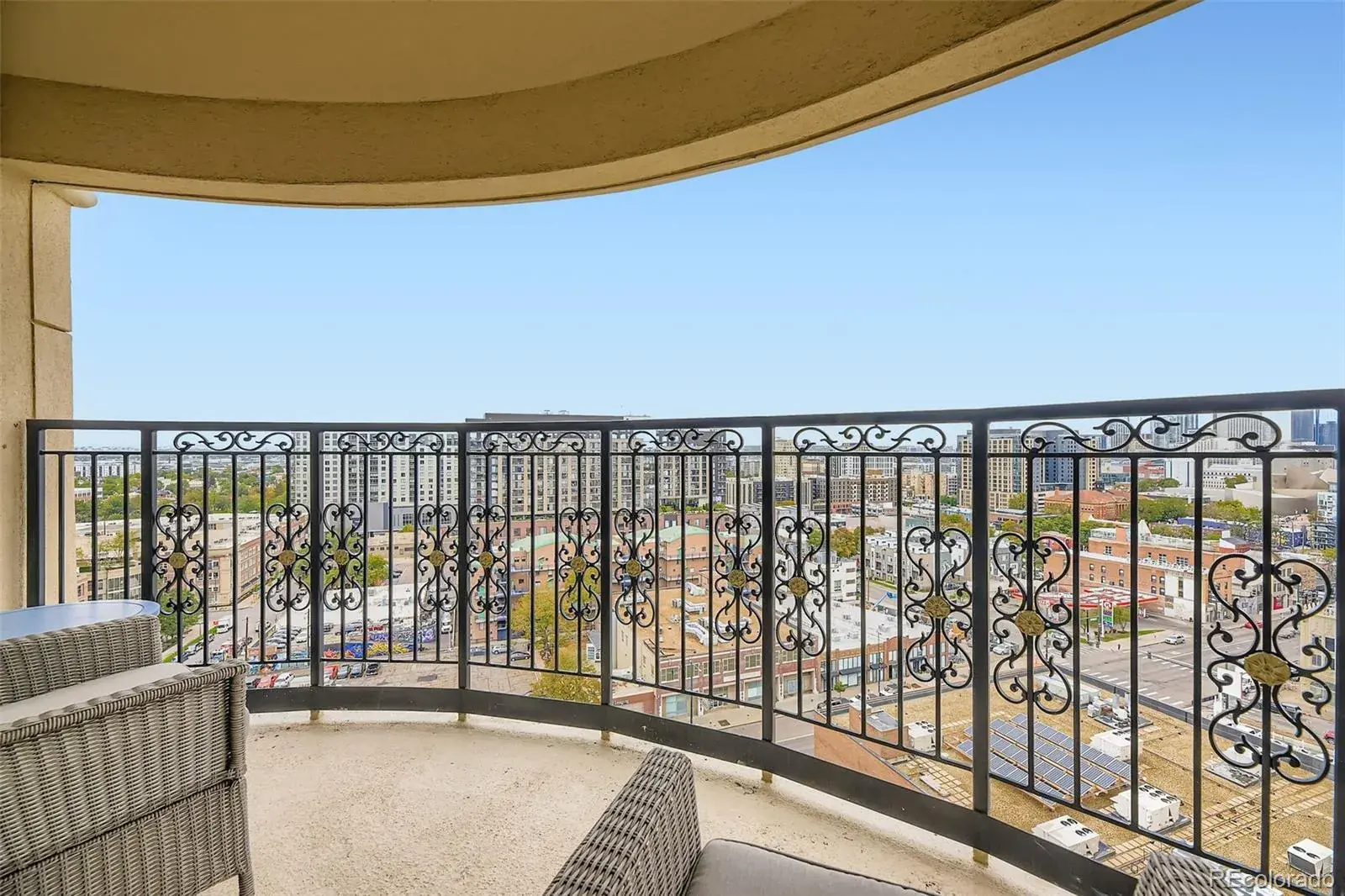 10102025183004 1600 26