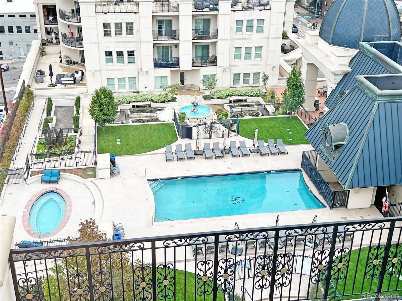 10102025183004 1600 30