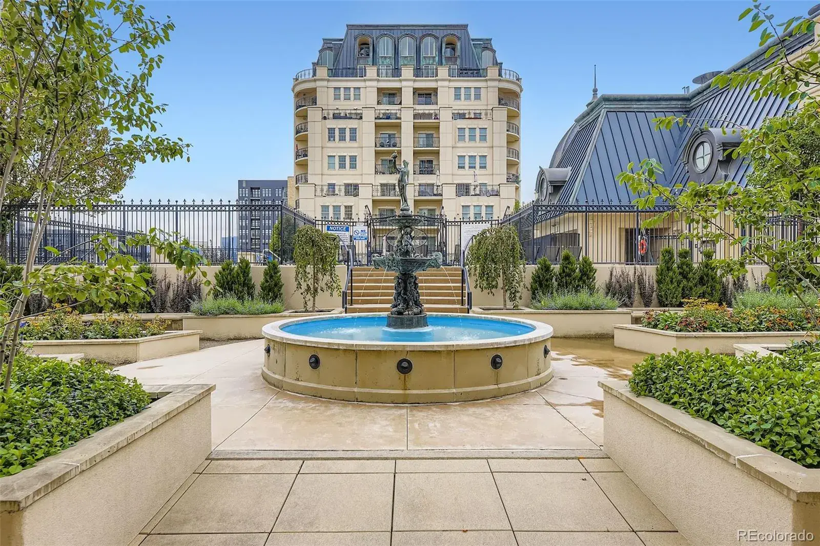 10102025183004 1600 40