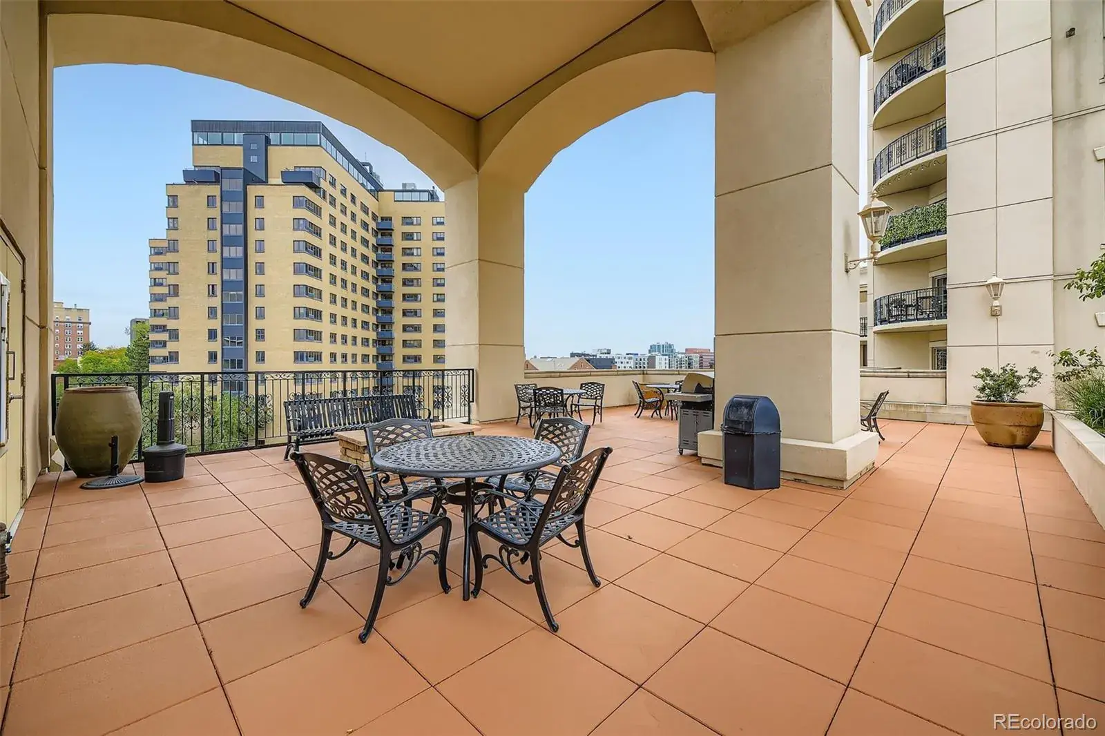 10102025183004 1600 41