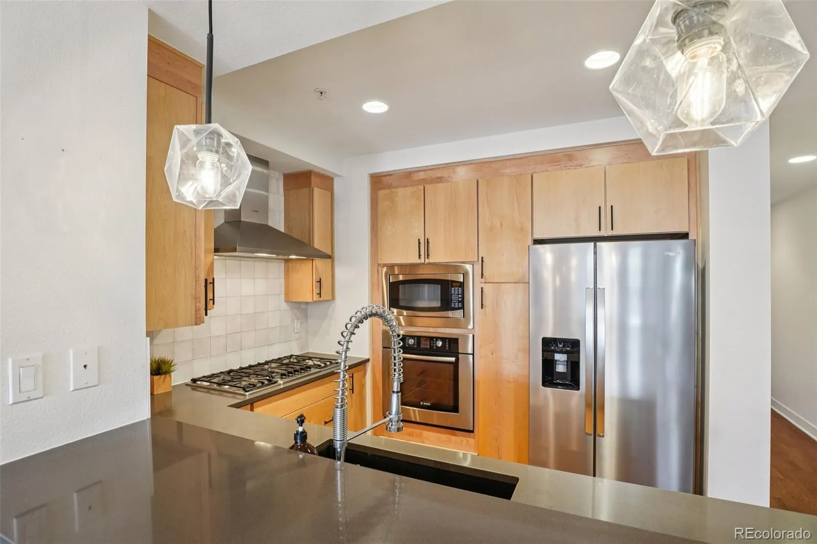 04142026193538 1600 11