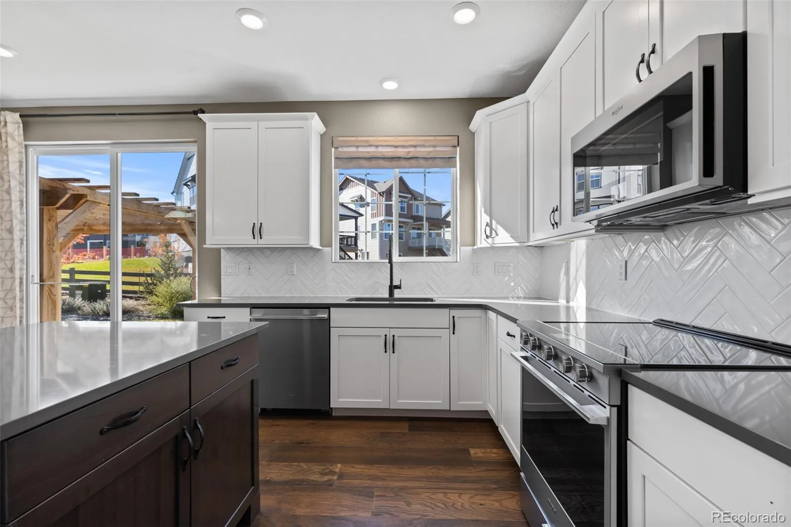 1694 Stable View Drive Castle Pines CO 80108 MLS #REC5389289 06082026235545 1600 5