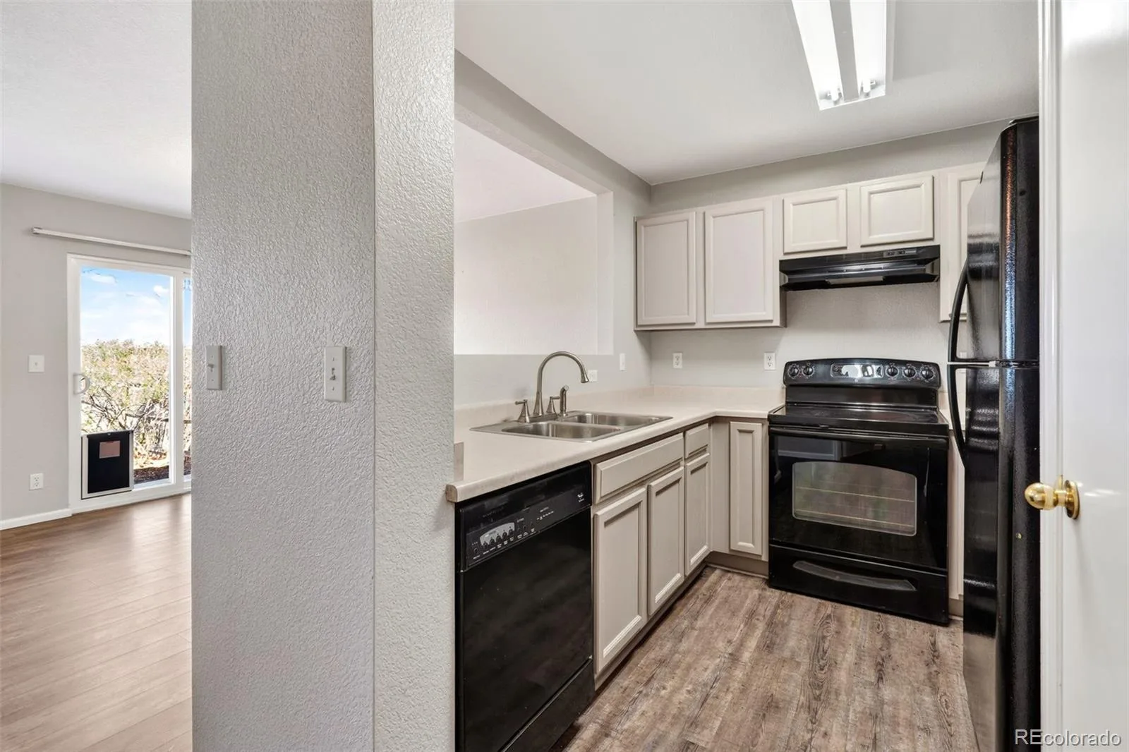3825 E 94th Avenue Thornton CO 80229 | MLS #REC5390045 08262026154802 1600 10