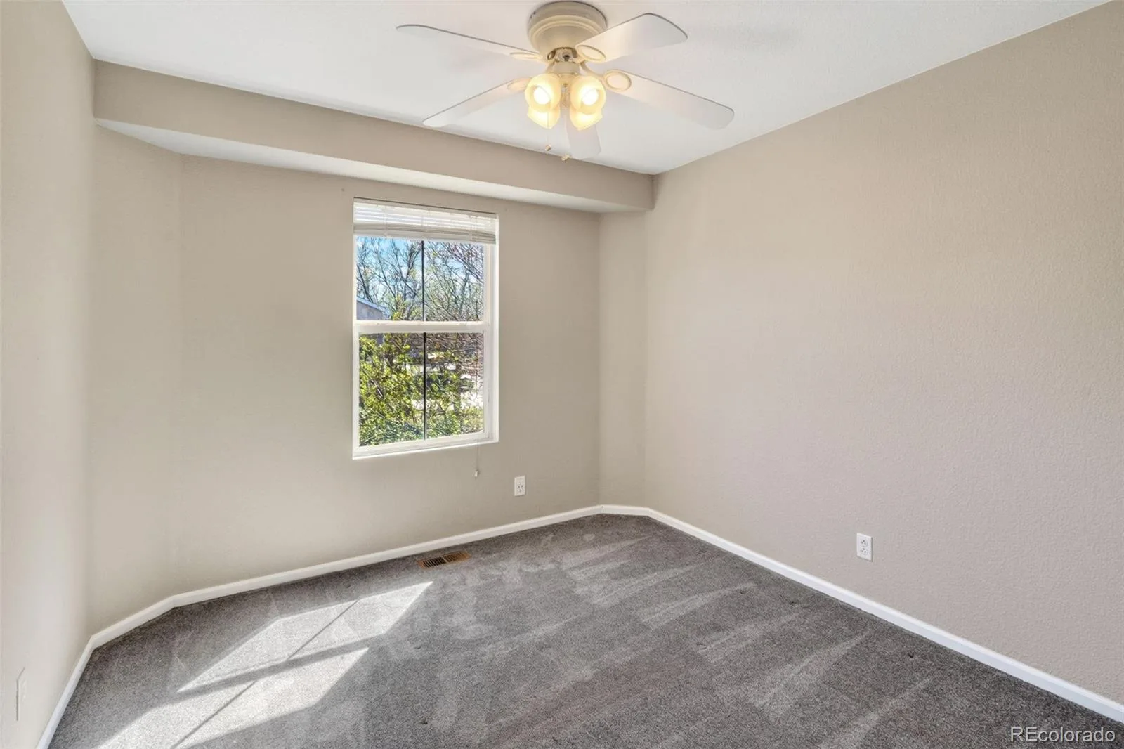 3825 E 94th Avenue Thornton CO 80229 | MLS #REC5390045 08262026154802 1600 20