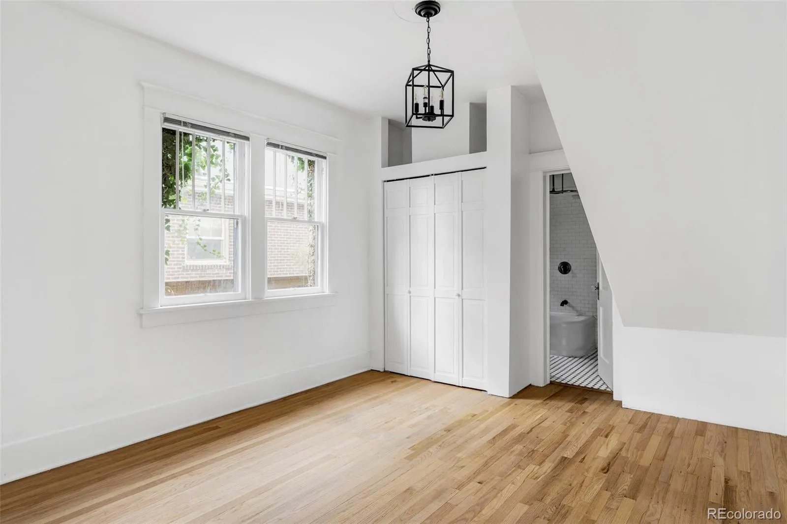 04172026171636 1600 12