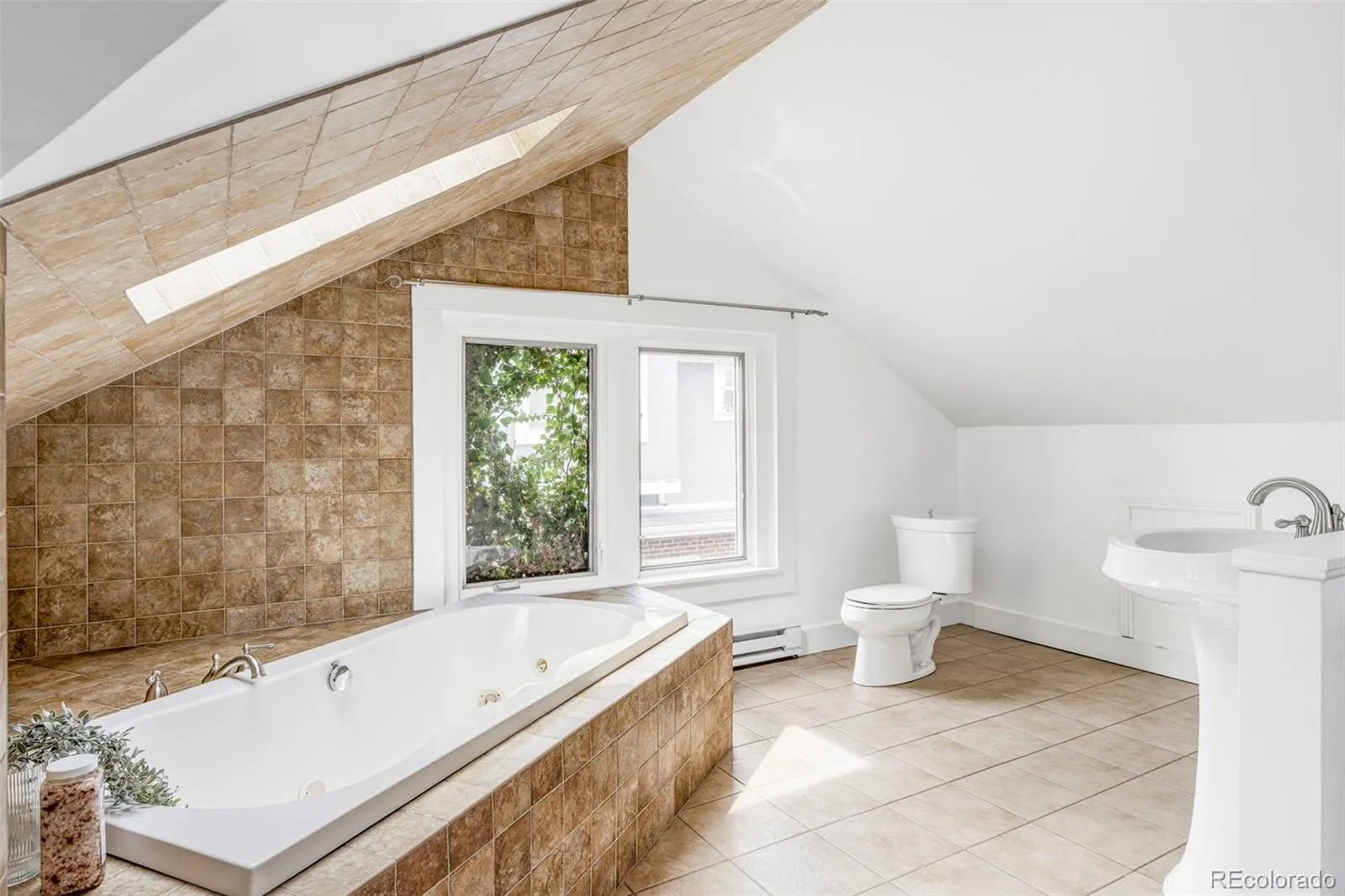 04172026171636 1600 21