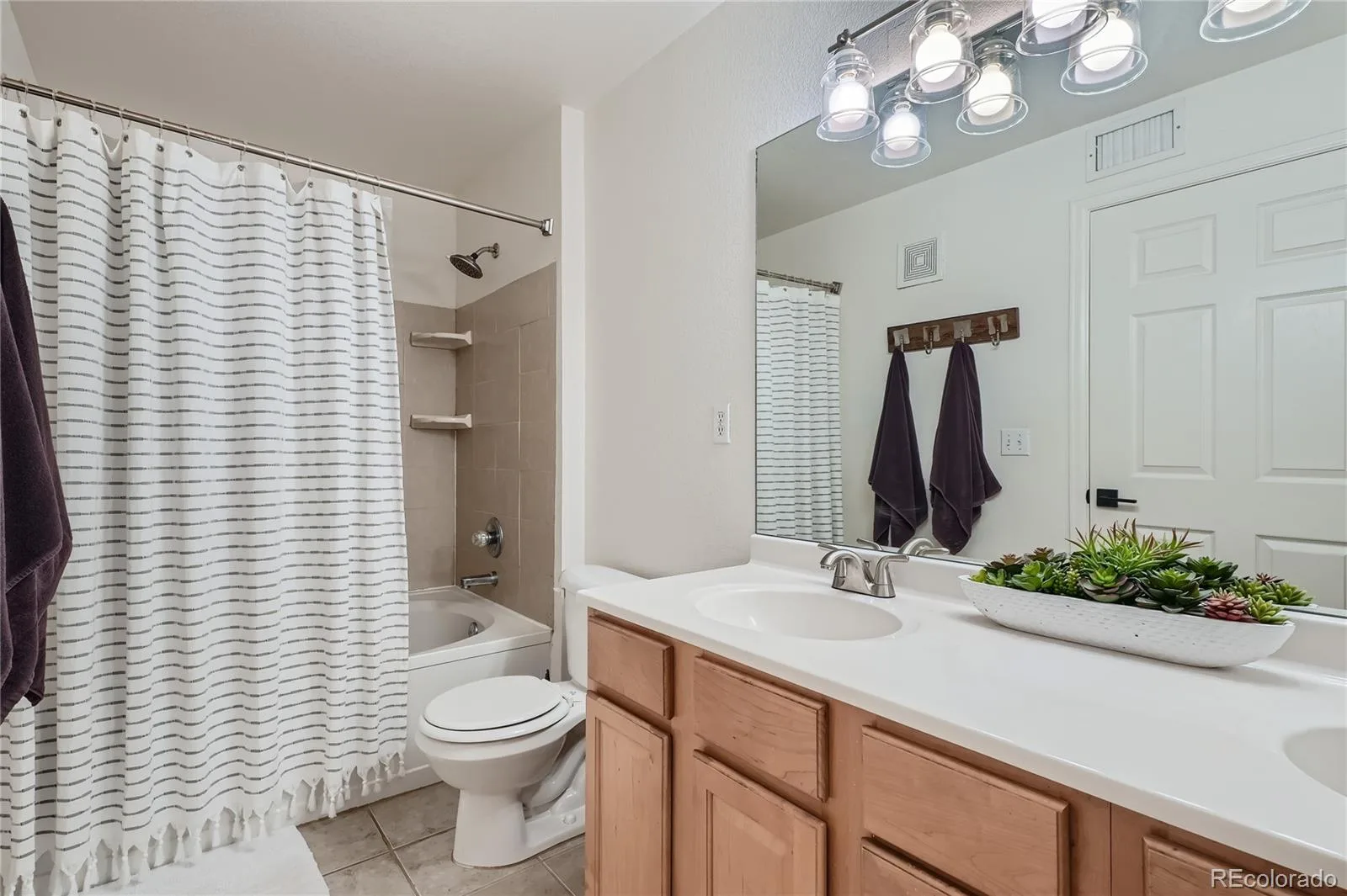 4875 S Balsam Way #6-202 Littleton CO 80123 | MLS #REC5396668 06182026194342 1600 4