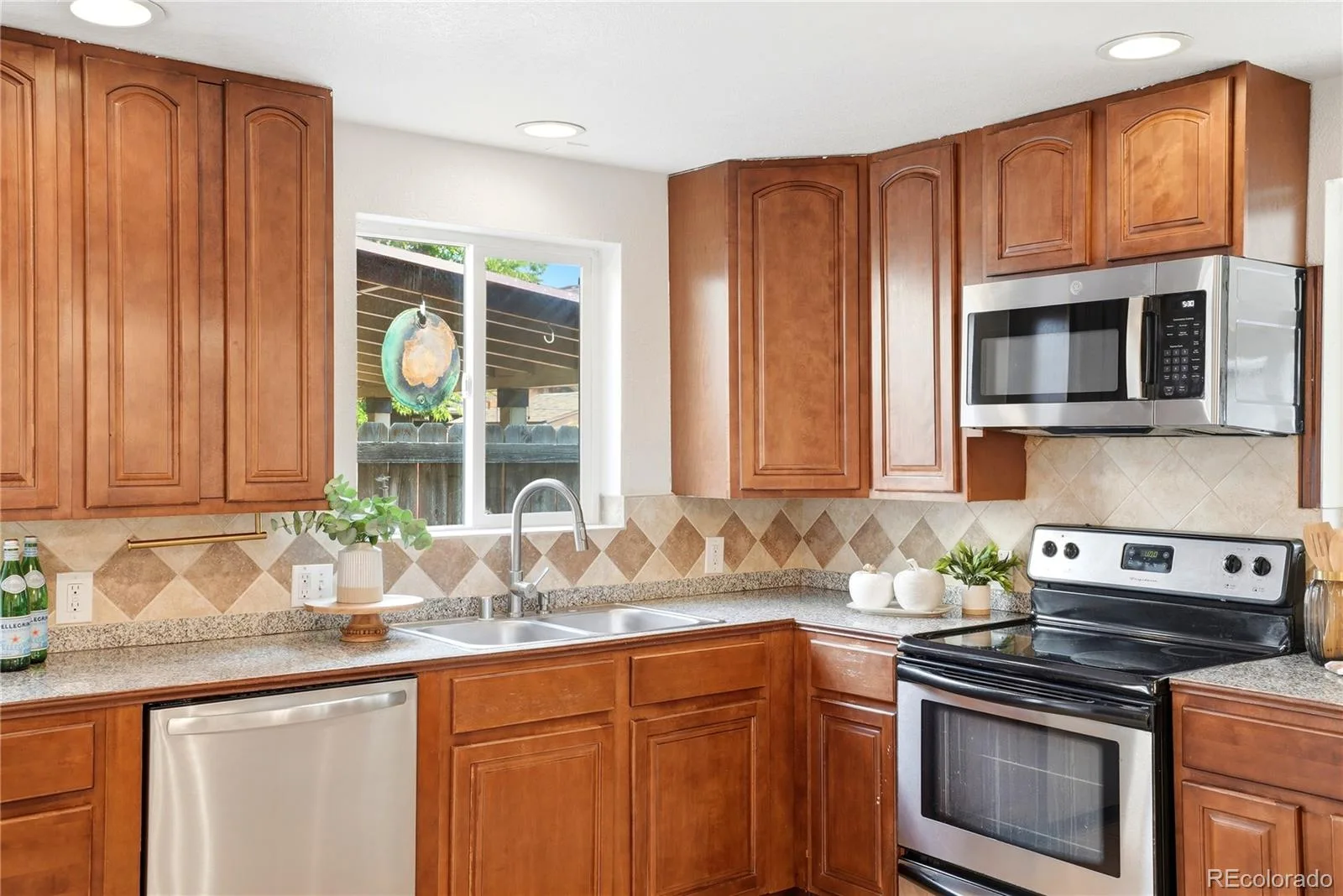 5520 E Thrill Place Denver CO 80207 MLS #REC5400806 07092026163958 1600 14