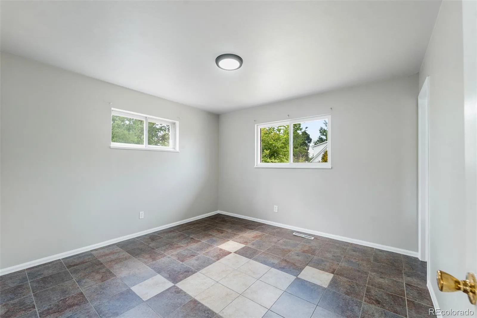 14990 E 10th Avenue Aurora CO 80011 | MLS #REC5401174 08142026155556 1600 12