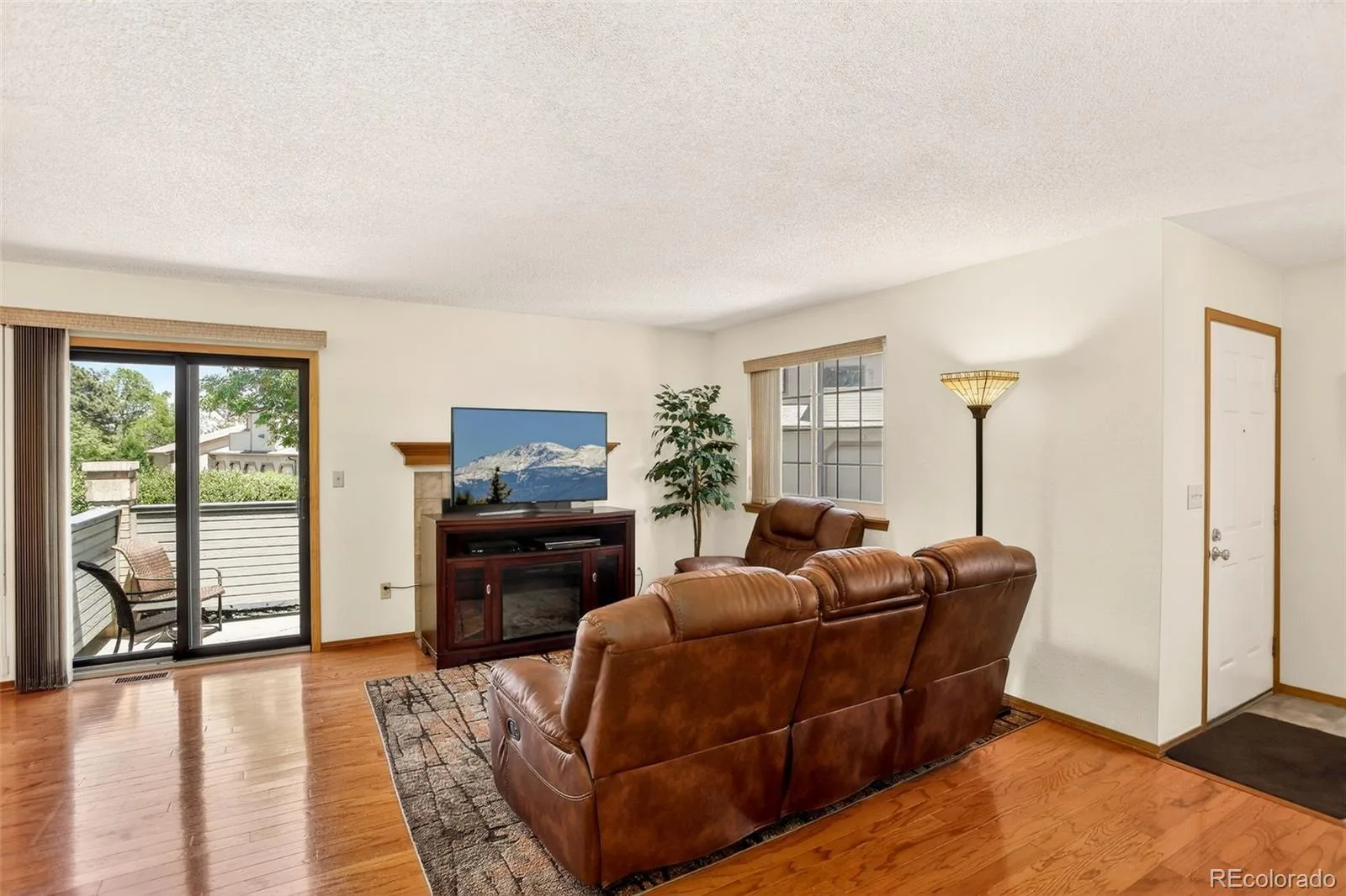 9157 W Cedar Drive #1 Lakewood CO 80226 | MLS #REC5401280 08142026185025 1600 7