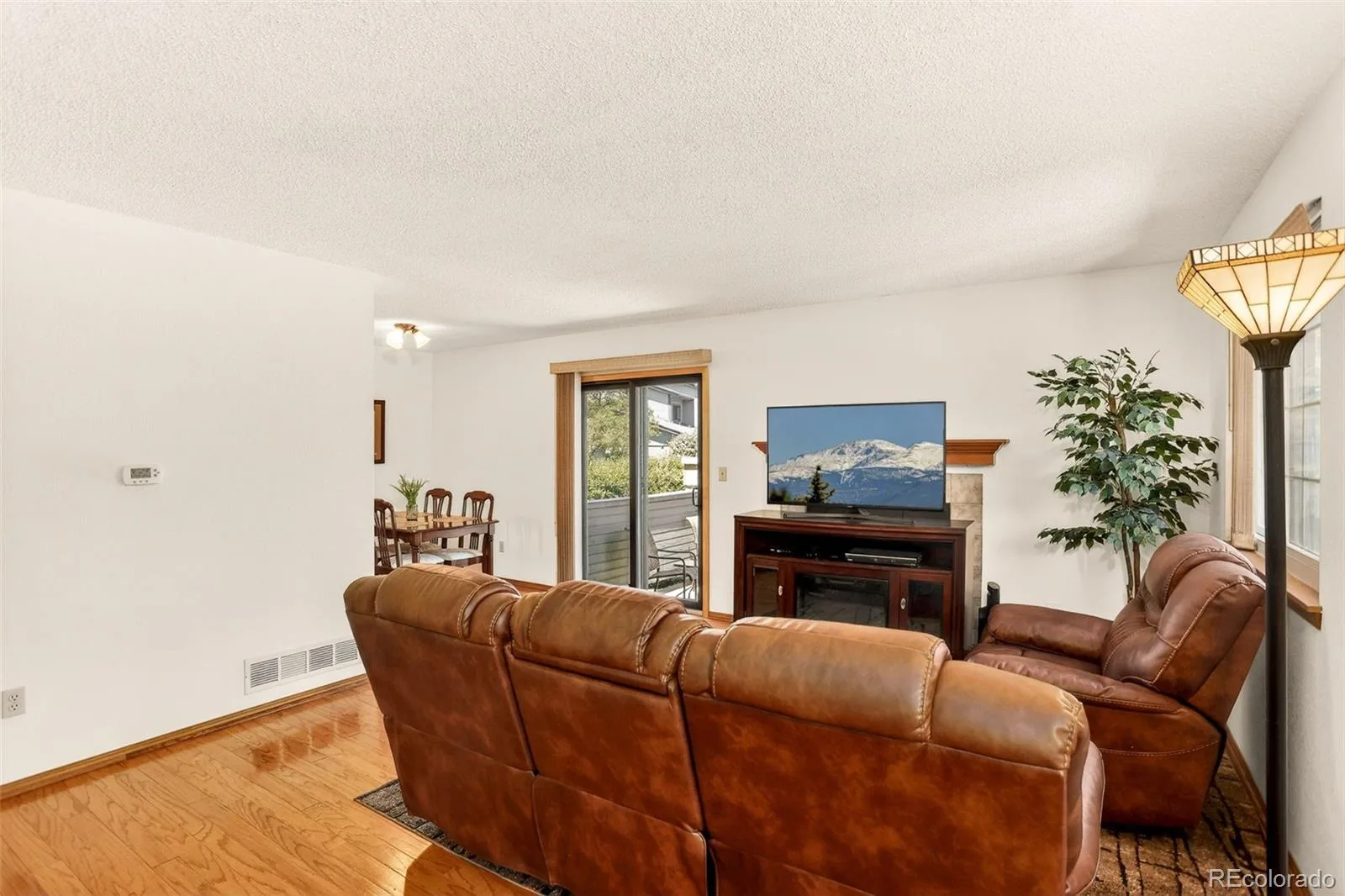 9157 W Cedar Drive #1 Lakewood CO 80226 | MLS #REC5401280 08142026185025 1600 8
