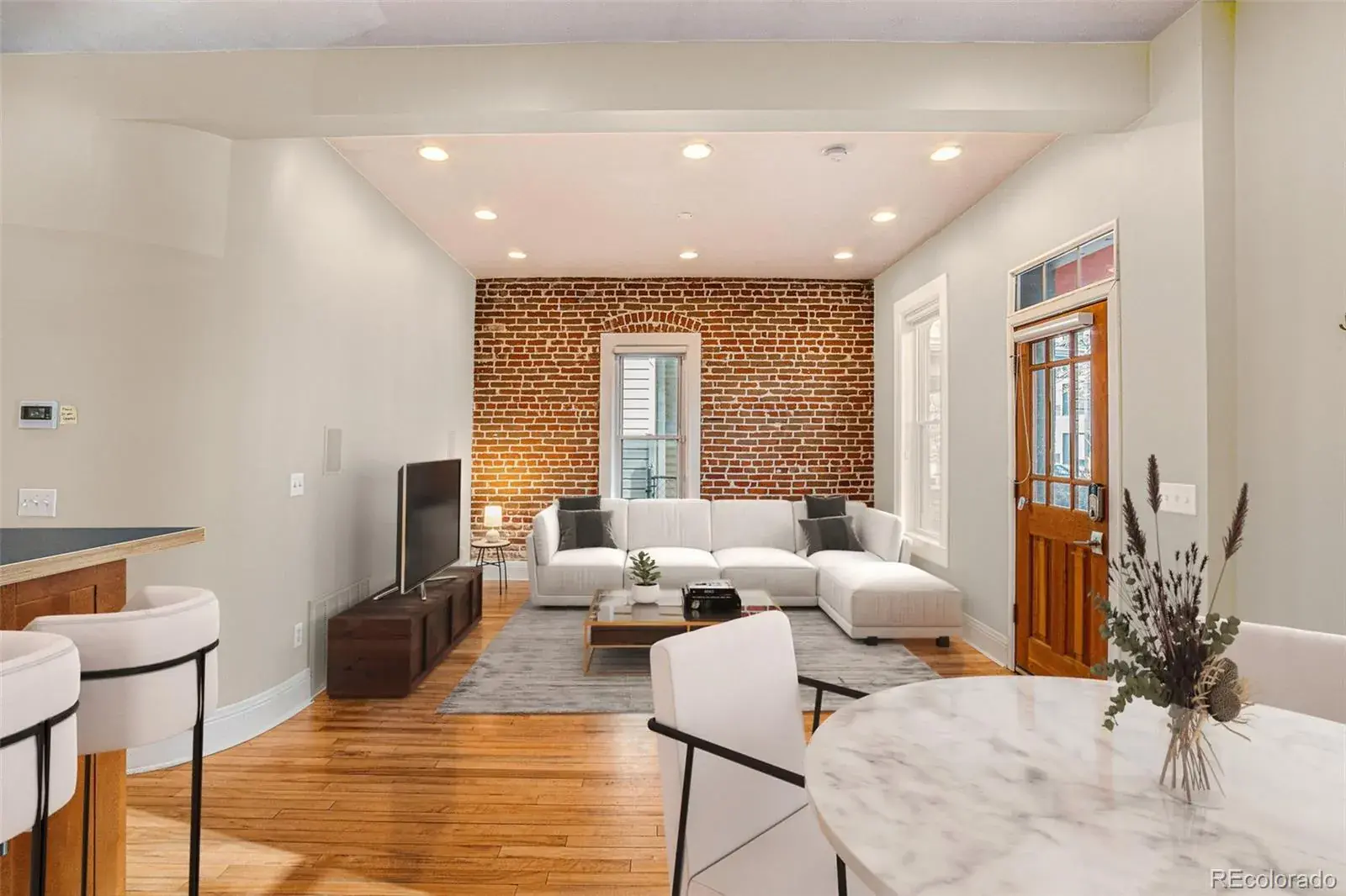 10022025013743 1600 2