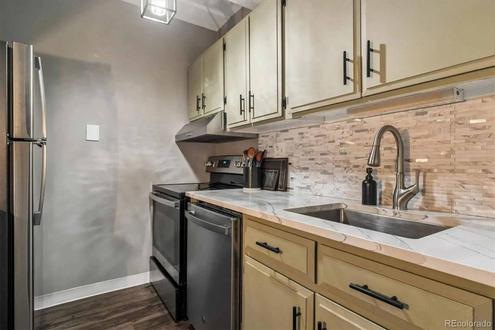 1255 N Ogden Street #205 Denver CO 80218 MLS #REC5403472 03122026135335 1600 11