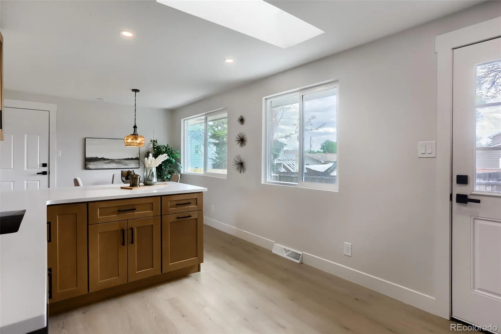 04172026234326 1600 12