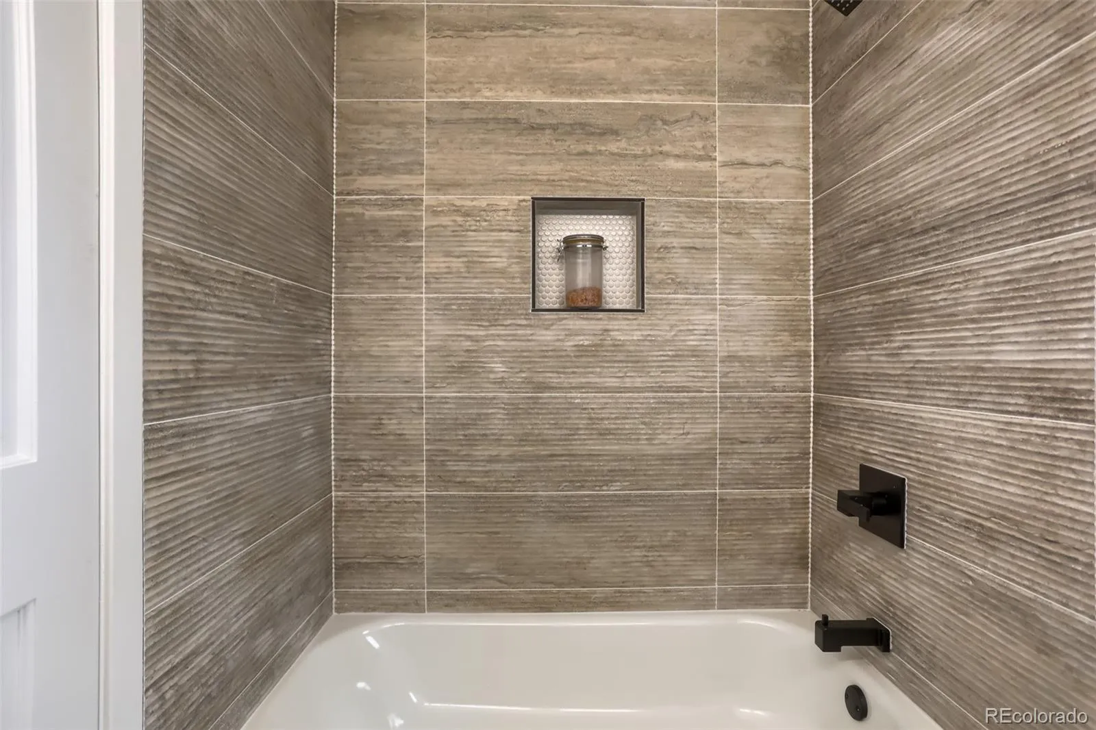 04172026234326 1600 16