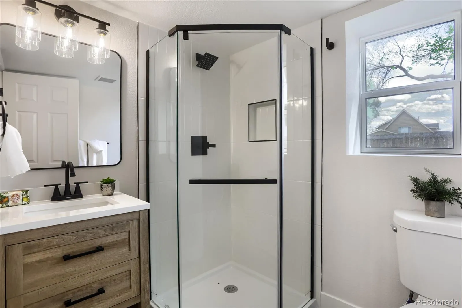 04172026234326 1600 20