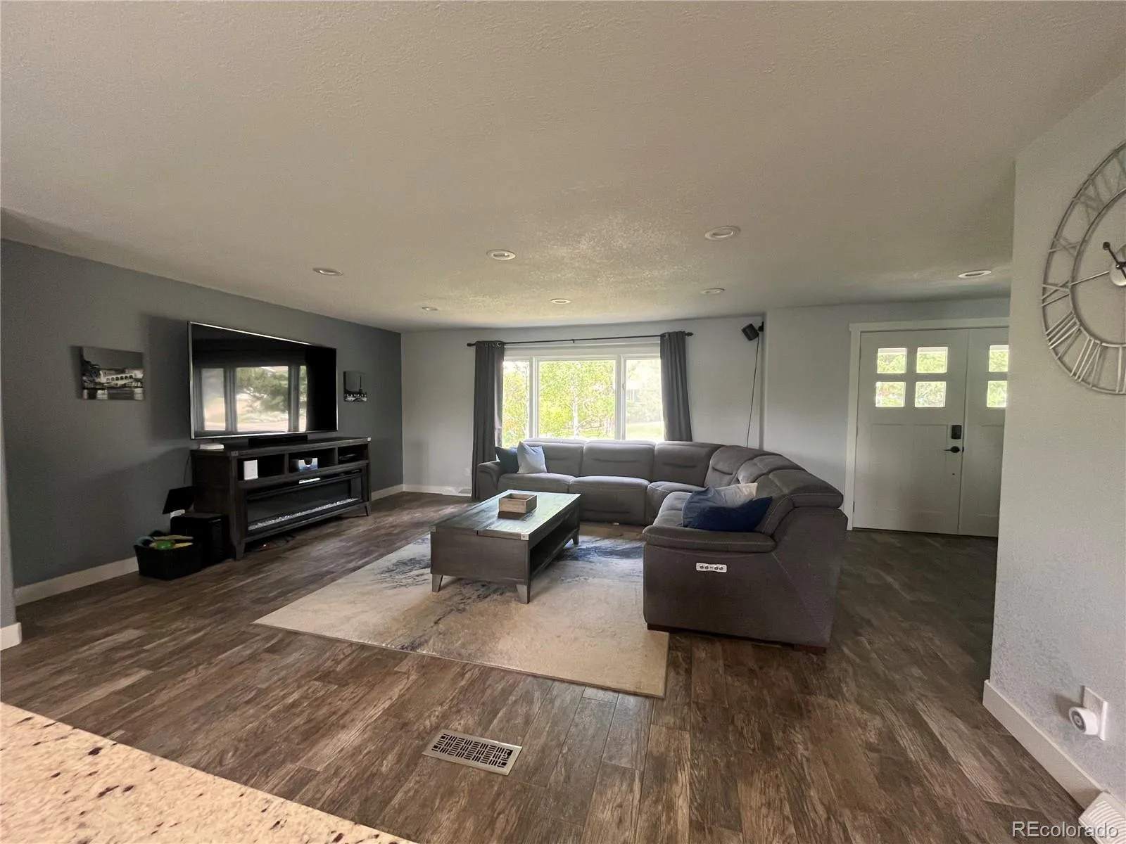 04152026210716 1600 1