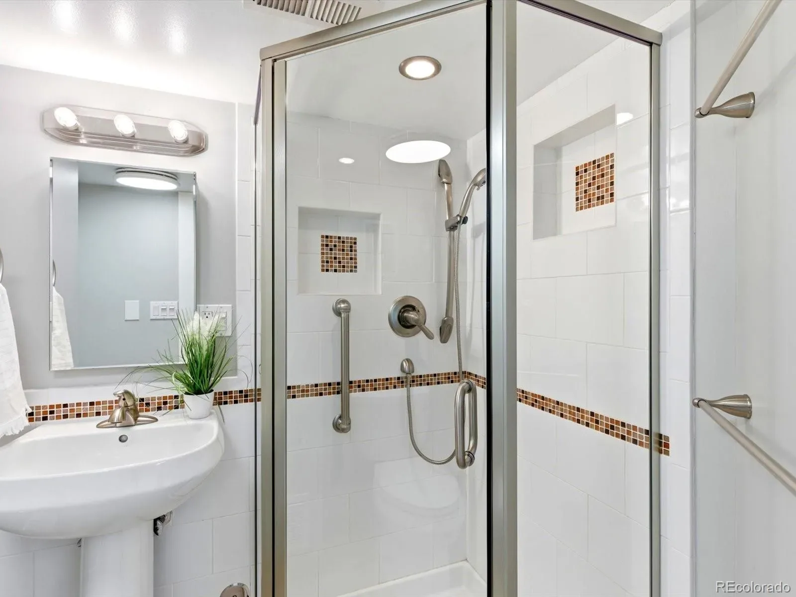 03182026230304 1600 23