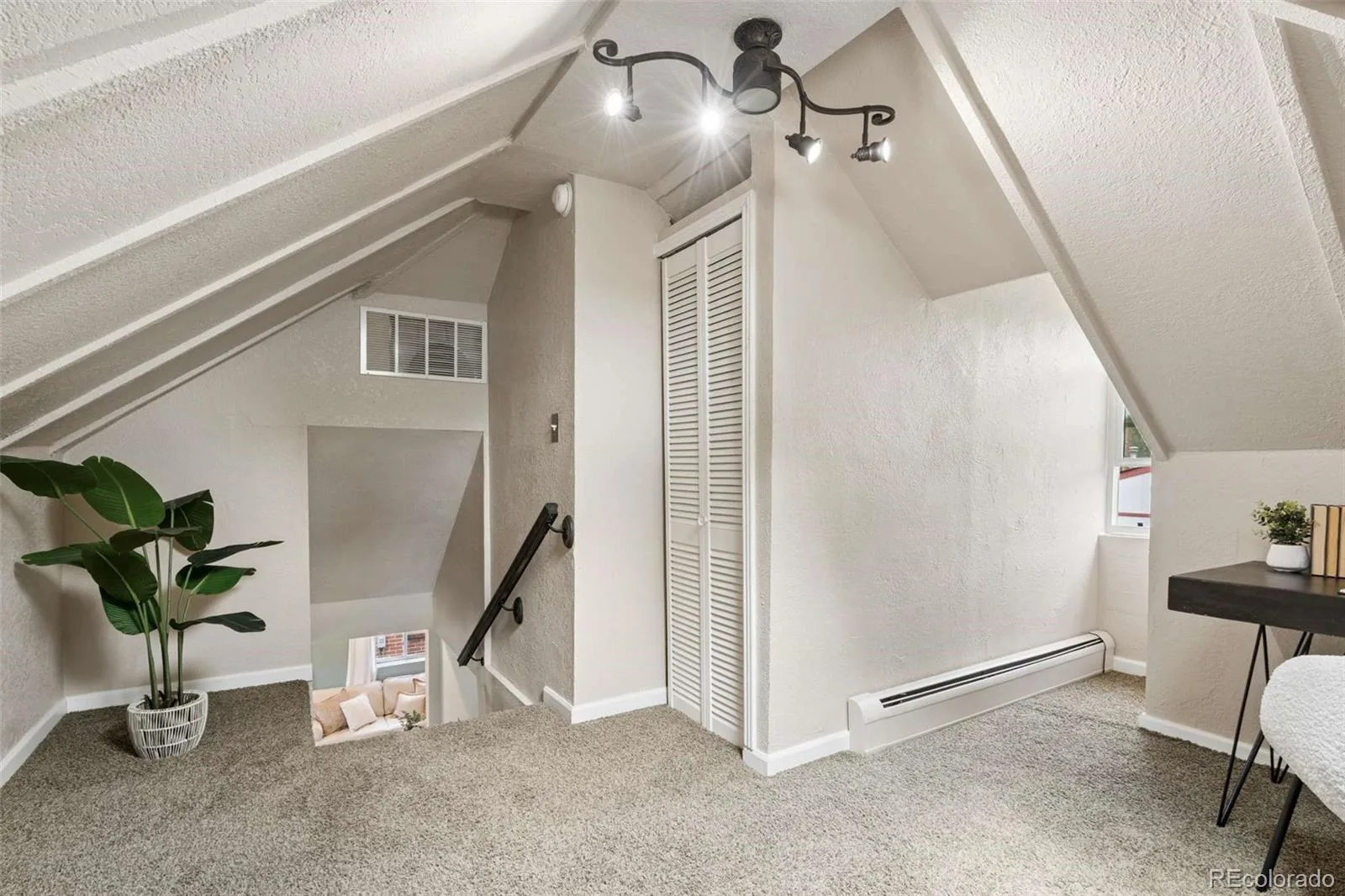 556 S Canosa Court Denver CO 80219 MLS #REC5411248 06302026030246 1600 22