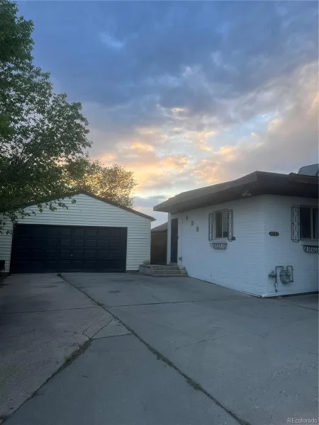 4647 W Dakota Avenue Denver CO 80219 | MLS #REC5413927 07162026224234 800 36