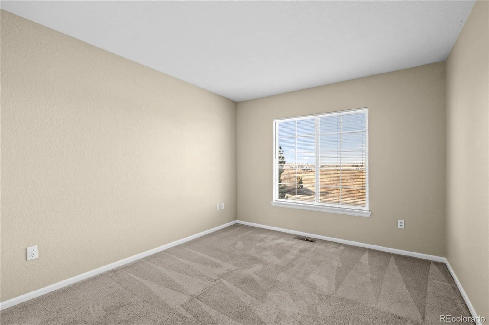 20473 E Quincy Place Aurora CO 80015 | MLS #REC5414791 10072026133642 1600 19