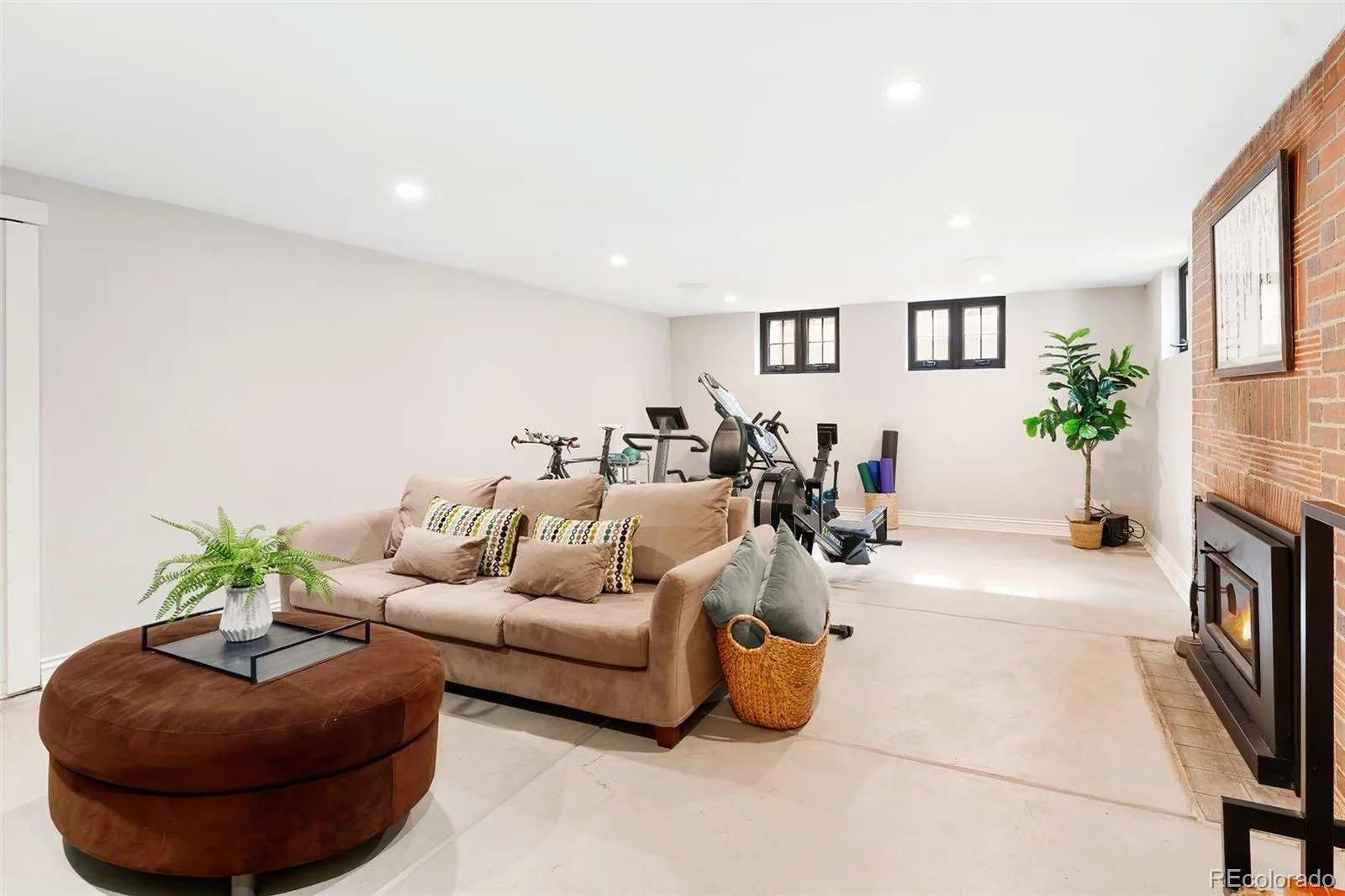 370 Ivy Street Denver CO 80220 MLS #REC5415195 06102026183610 1600 36