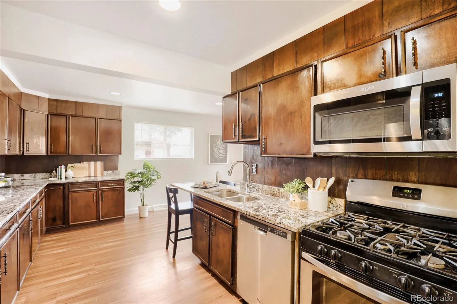 810 Oswego Street Aurora CO 80010 | MLS #REC5415417 08212026222727 1600 12