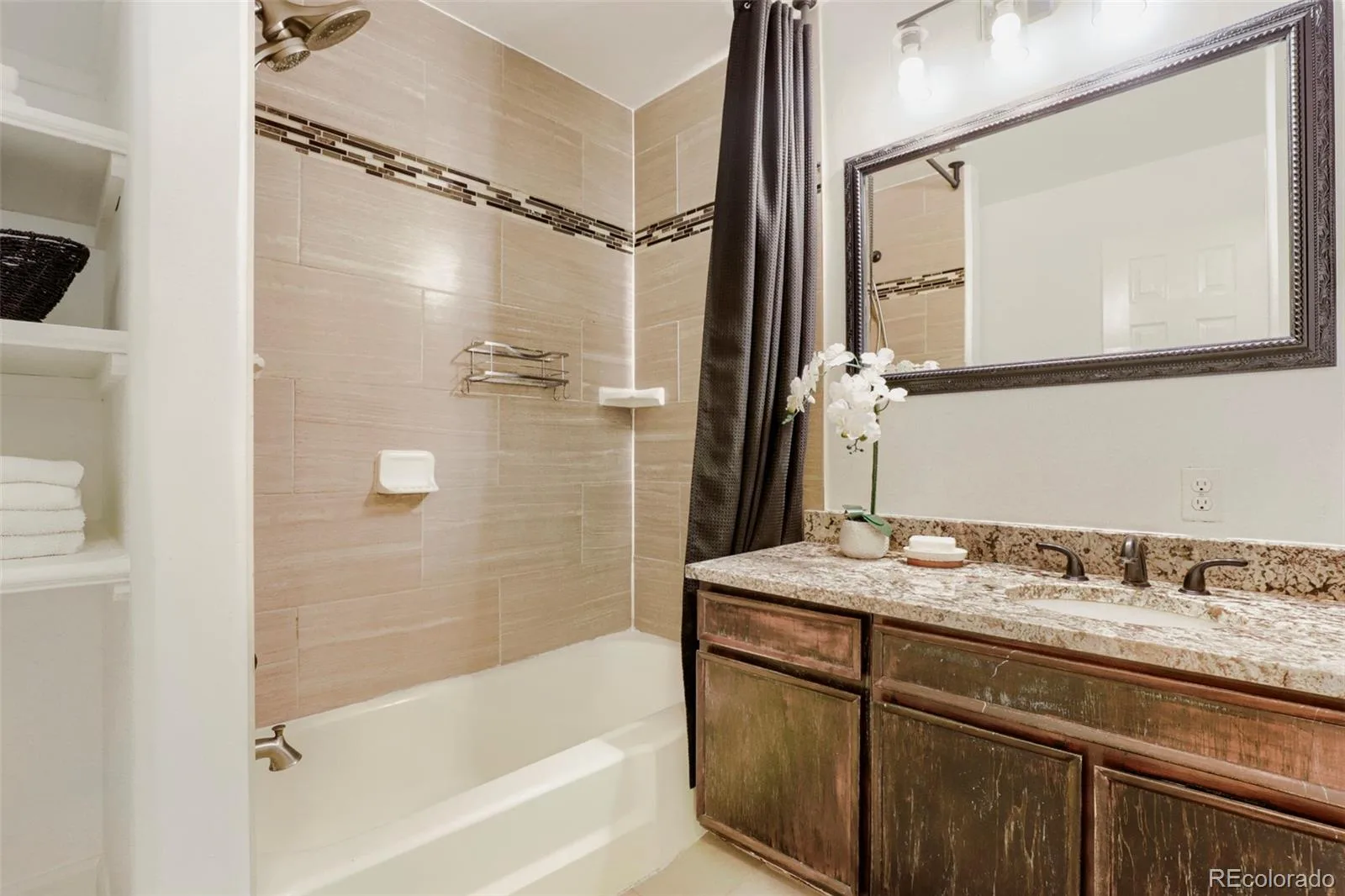 810 Oswego Street Aurora CO 80010 | MLS #REC5415417 08212026222727 1600 16