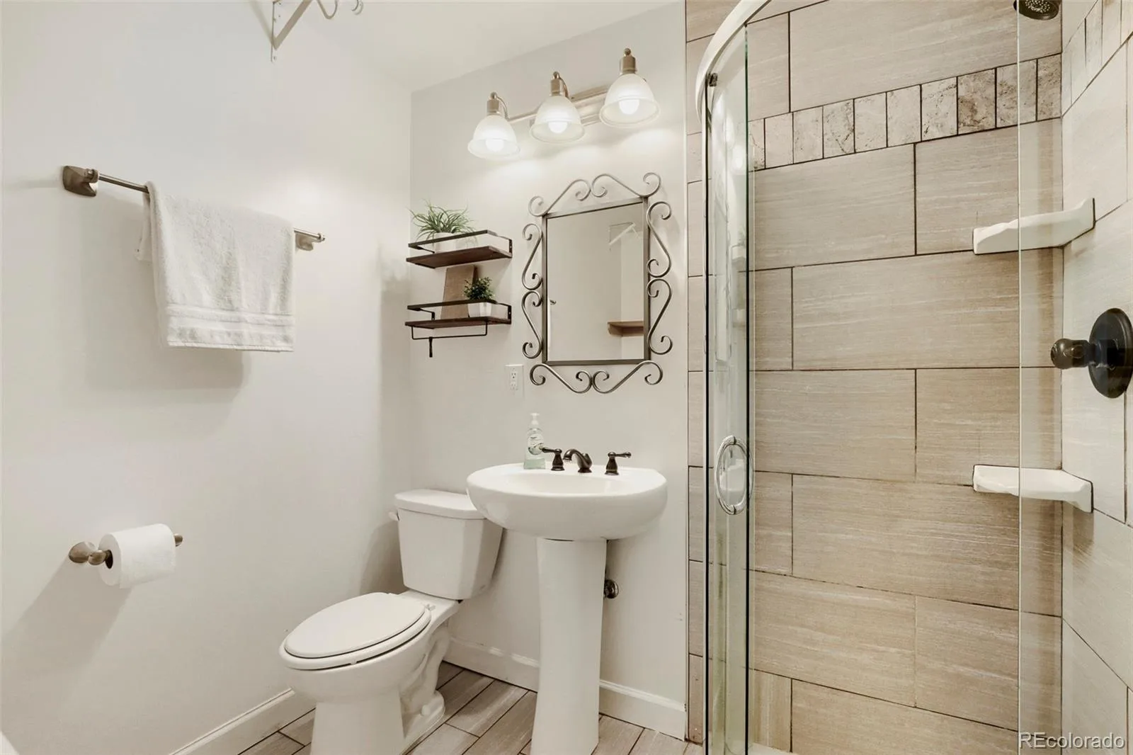 810 Oswego Street Aurora CO 80010 | MLS #REC5415417 08212026222727 1600 18