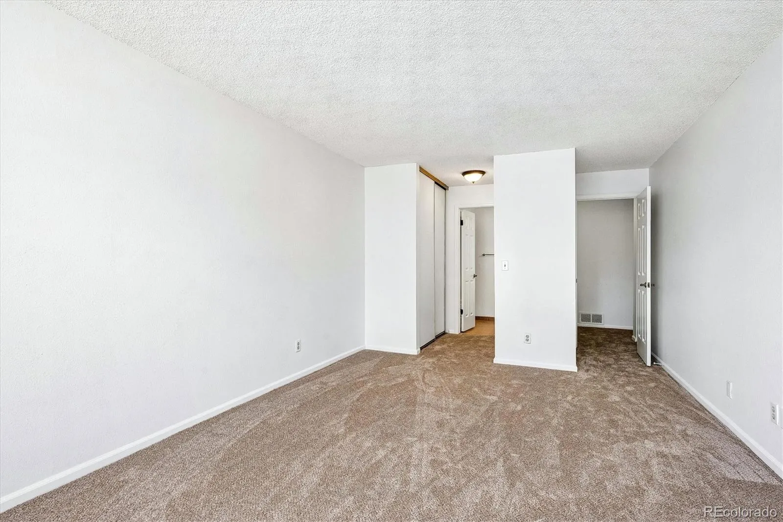 12583 E Pacific Circle #D Aurora CO 80014 MLS #REC5418440 05212026184359 1600 14