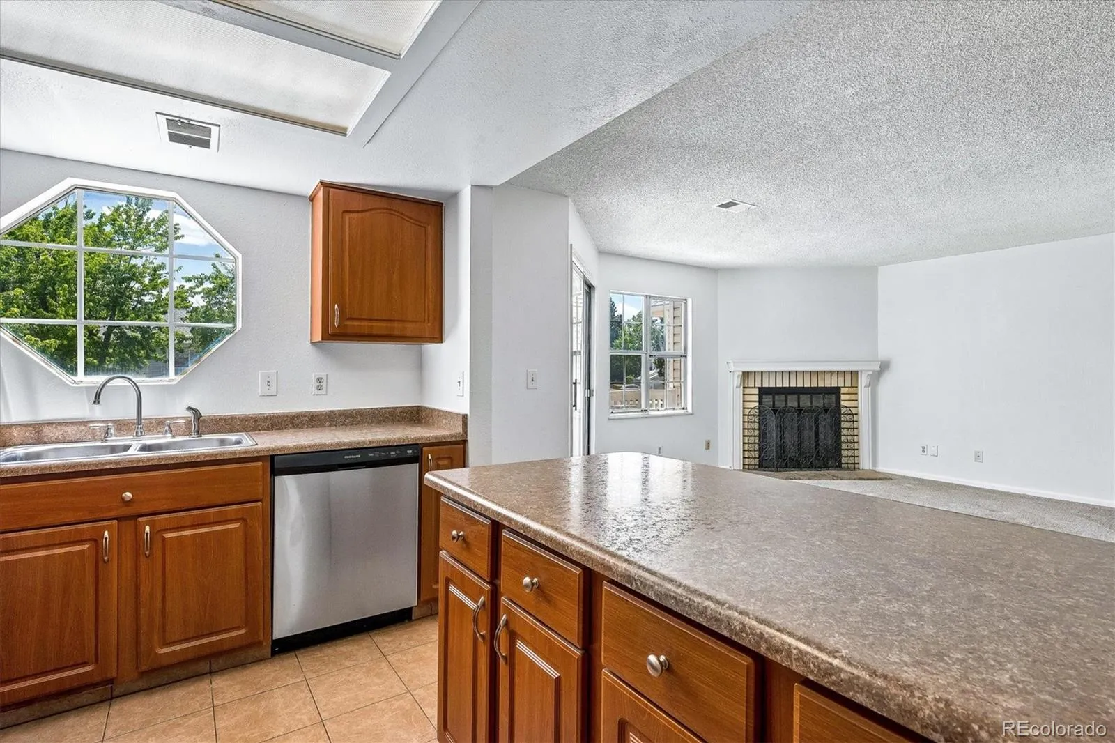12583 E Pacific Circle #D Aurora CO 80014 MLS #REC5418440 05212026184359 1600 8