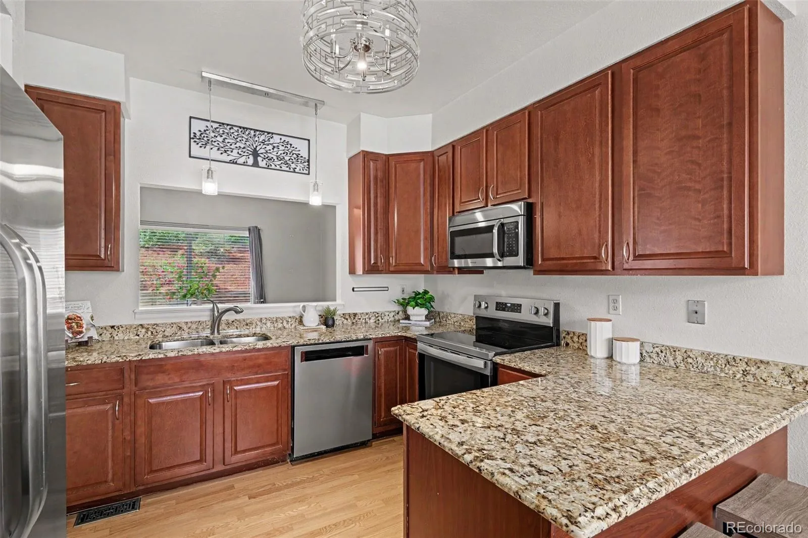 3805 W Union Avenue Denver CO 80236 MLS #REC5420621 06252026141754 1600 13