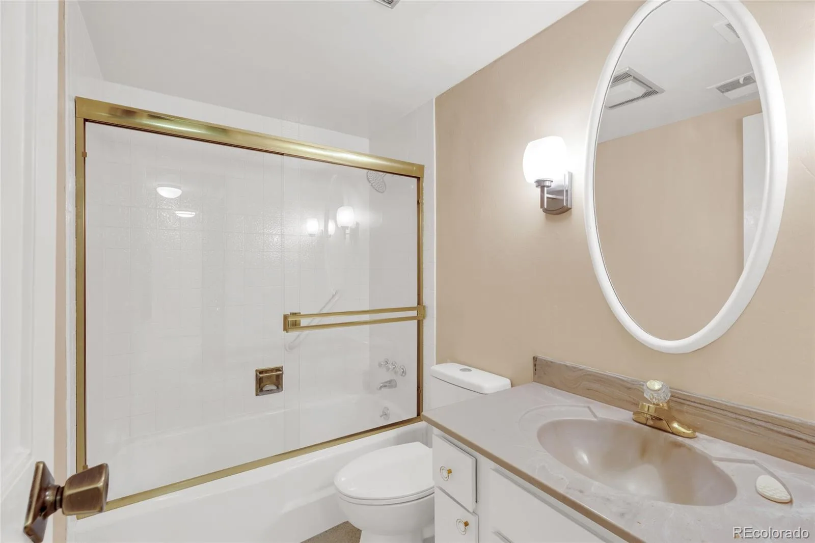 3511 S Hillcrest Drive #4 Denver CO 80237 | MLS #REC5422015 08042026204605 1600 23